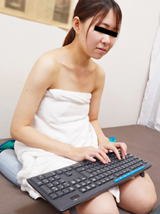 A multitasking office lady with love! She doesn't cut corners and even sucks out his sperm! (10Musume-012625_01) sample image 3