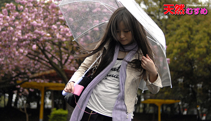 Outdoor Fun on a Rainy Day! (10Musume-020311_01)