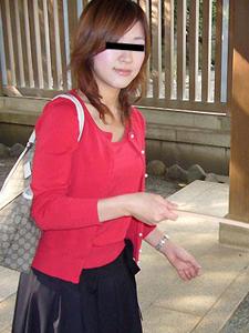 Shameful Acts in the Dance Hall: First Experience with a Pearl-Studded Member (10Musume-030207_01) sample image 2