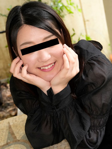 A beautiful plump woman with small breasts serves you with her lips! (10Musume-032925_01) sample image 3