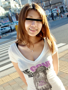 Friends with Benefits Couple (10Musume-041012_01) sample image 2