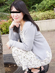 I Tried to Compare The Actual Pussy The Picture Drawn By Aspiring AV Actress (10Musume-042923_01) sample image 3