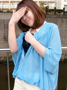 Amateur AV Interview: Extreme 3P Test for a Struggling Girl (10Musume-060713_01) sample image 2