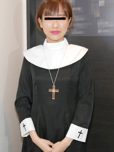 Naughty sister worships with a two-handed dick cross (10Musume-061822_01) sample image 3