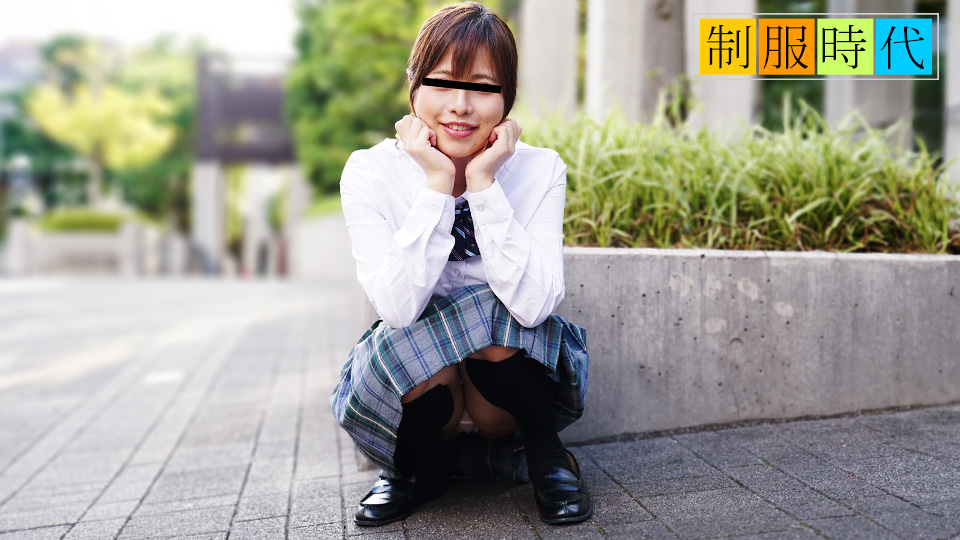 The School Uniform: Looking at the camera while being teased and made to cum (10Musume-080224_01) sample image 2