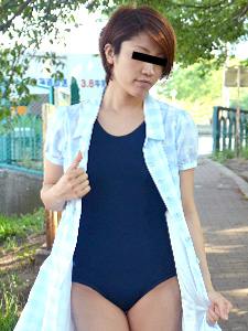 Public Swimsuit Adventure and Obvious Car Sex (10Musume-081613_01) sample image 2