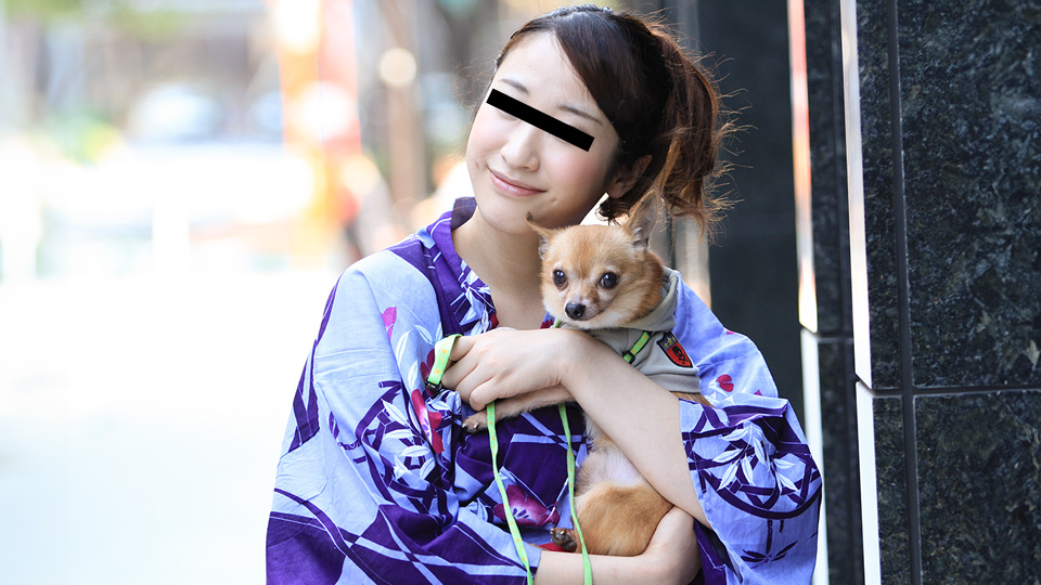 Pick up a dog-loving yukata beauty while walking my dog! (10Musume-082423_01) sample image 2