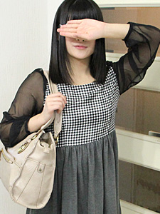 Amateur Girl In AV Interview: A glasses girl who likes sensual novels has applied (10Musume-100420_01) sample image 3