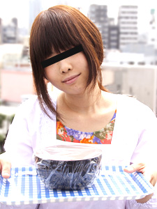 I played around with a married woman who came to the restaurant's home delivery (10Musume-112320_01) sample image 3